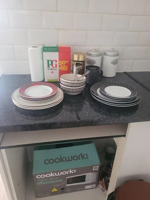 Spacious Studio Flat Abbey Wood